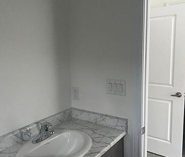 For Lease - 69 Sun Valley Avenue, Wasaga Beach, Ontario - Photo 6