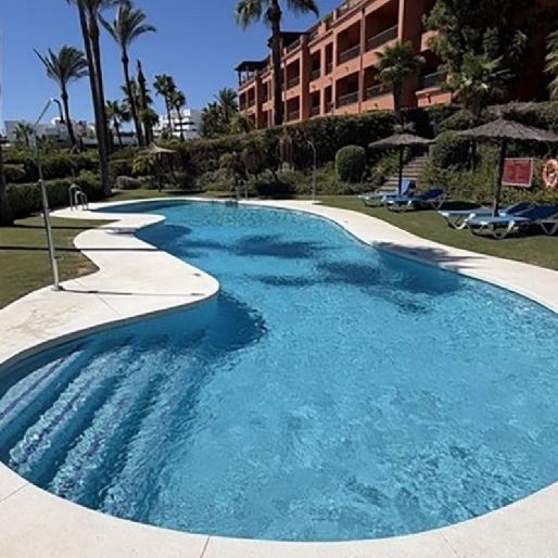 2 Bedroom Apartment For Rent in Los Flamingos, Málaga - Photo 1