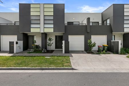 Modernise Your Lifestyle in this Convenient Gem - Photo 2