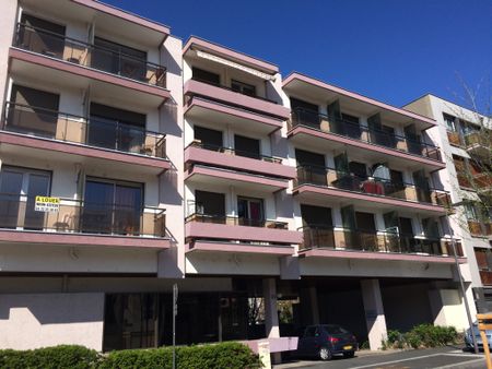 Location Appartement 1 pièce 18m² CLERMONT FERRAND 63000 - Photo 2