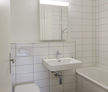 Geräumige und lichtdurchflutete Familienwohnung mit zwei Balkonen - Photo 3