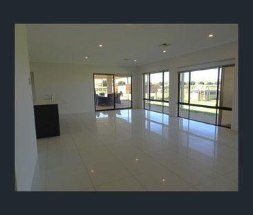 13171 West Swan Road, Belhus, WA 6069 - Photo 4
