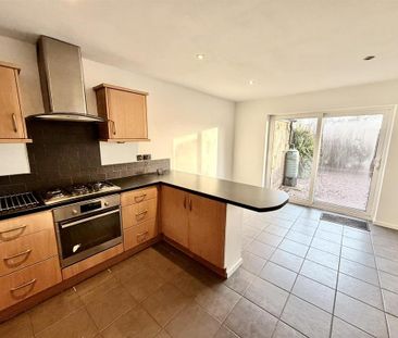 3 bedroom terraced house to rent - Photo 5