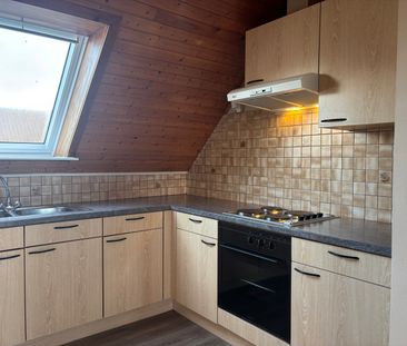 Ruim en lichtrijk dakappartement te huur in hartje Deinze - Photo 5