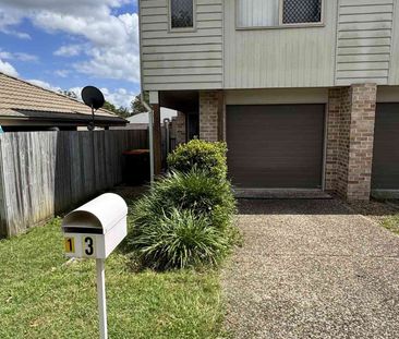 Beautifully Designed Three-Bedroom Townhouse - Photo 2