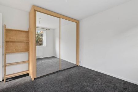 6a Strathearn Court, Holywood, BT18 9NR - Photo 2