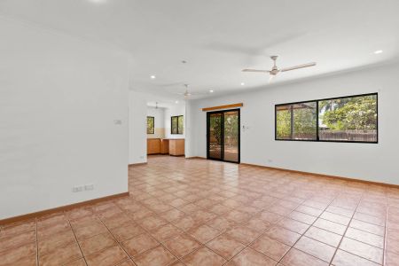 Available until mid January 2026 - Photo 5
