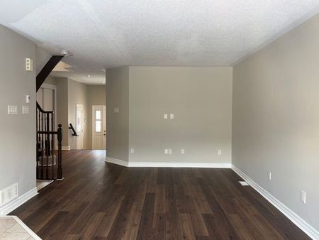 For Lease - 29 Fallengale Crescent, Kanata, Ontario - Photo 2