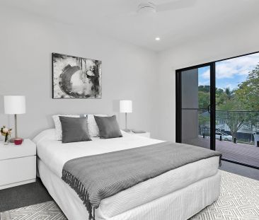 EXECUTIVE TOWNHOUSE IN LEAFY STREET - Photo 6