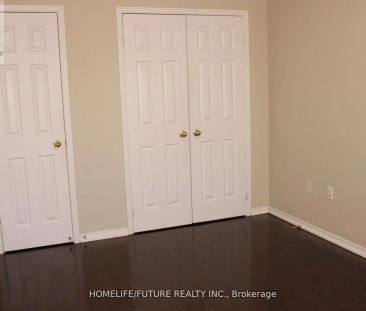 33 TARA CRESCENT - Photo 6