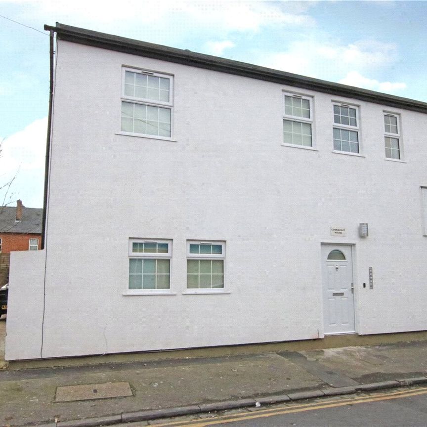 1 bedroom Studio in Connaught Road, Berkshire - Photo 1