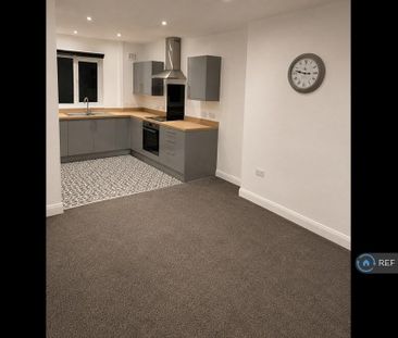 2 bedroom semi-detached house to rent - Photo 2