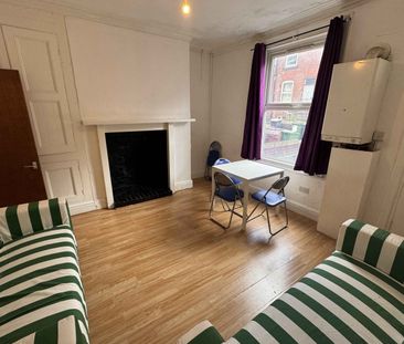 6 Bedroom Student Properties - Photo 4