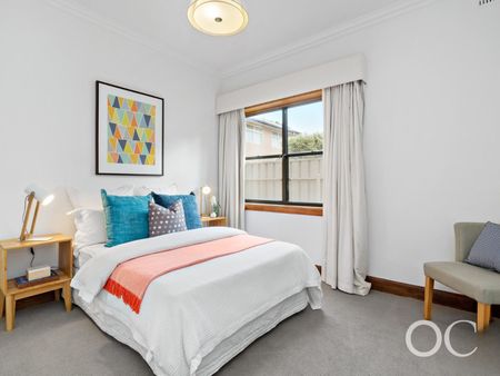 Open the Door to Timeless Charm and Modern Comfort in the Heart of Highgate - Photo 4