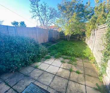 3 bedroom terraced house to rent - Photo 3