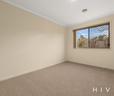 18 Clemenger Street, Nicholls ACT 2913 - House For Rent | Domain - Photo 2