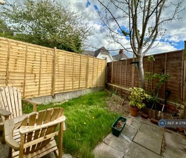 1 bedroom in a house share to rent - Photo 1