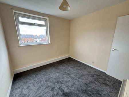 2 bedroom House To Let Total Size: 1002 SQ FT - Photo 2