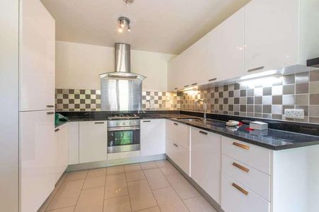 Charterhouse Avenue, Wembley, HA0 - Photo 3