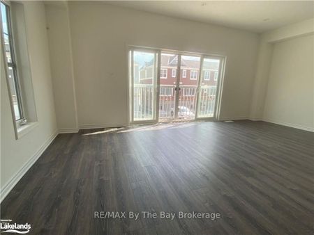 For Lease - 20 Hills Thistle Drive, Wasaga Beach, Ontario - Photo 2