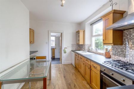 6 bedroom terraced house to rent - Photo 2