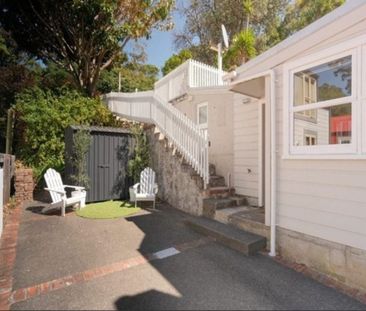 Charming Cottage in Thorndon – Walk to CBD & Botanic Gardens! - Photo 3