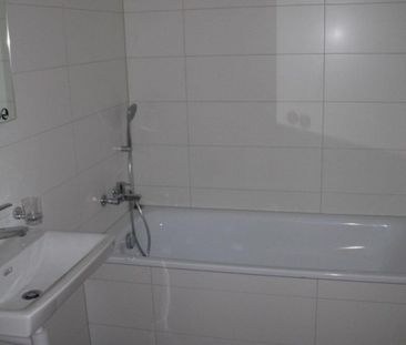 Rent a 3 ½ rooms apartment in Delémont - Photo 5