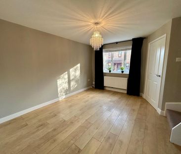 2 bedroom terraced house to rent - Photo 2