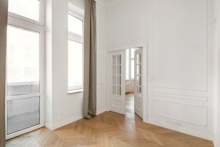 Mieszkanie w zabytkowej kamienicy | ścisłe centrum - Zdjęcie 2