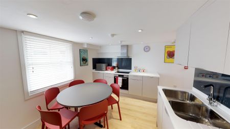 House - Terraced For Rent Hampshire Terrace, Portsmouth - Photo 5