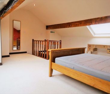 4 bedroom House in Hyde Park, Leeds - Photo 4