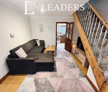 2 bedroom semi-detached house to rent - Photo 2
