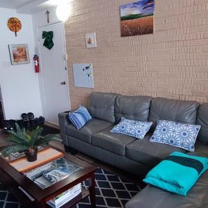 51/2 a Boisbriand dispo 1Juillet 2025 internet 2 stationnements, Loker, Thermopompe - Photo 2