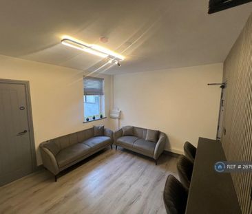 1 bedroom in a house share to rent - Photo 3