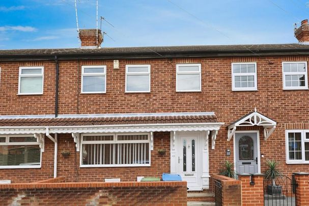 3 bedroom terraced house to rent - Photo 1