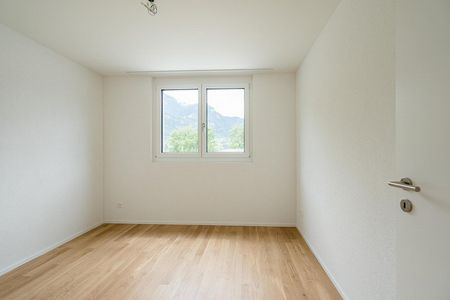 3.5 Zimmerwohnung in Cazis - Photo 2