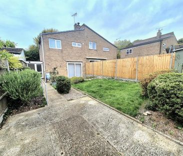 2 bedroom semi-detached house to rent - Photo 3