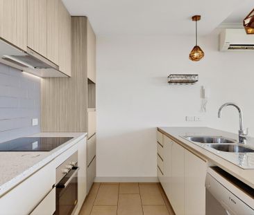 Serene 2- Bedroom Apartment with Sweeping Views. Take Our 3D Virtua... - Photo 1