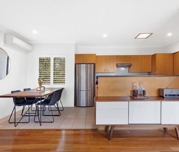 Sought After Townhouse with Great Outlook Offers Modern and Conveni... - Photo 2