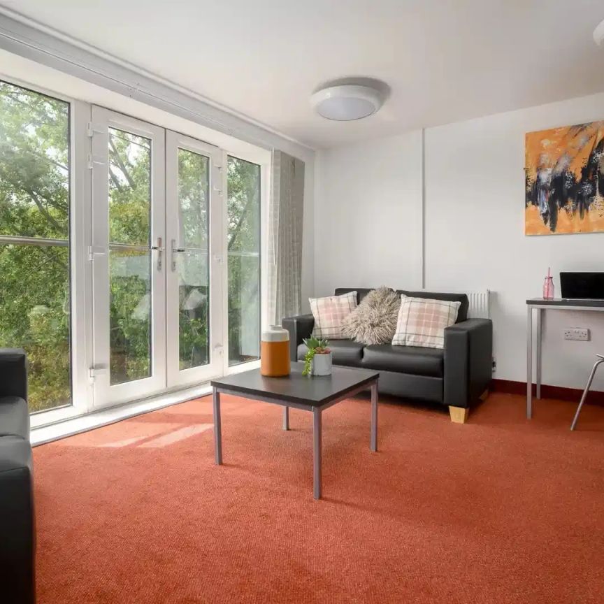 6 Bedroom Apartment- Classic Room - Photo 1
