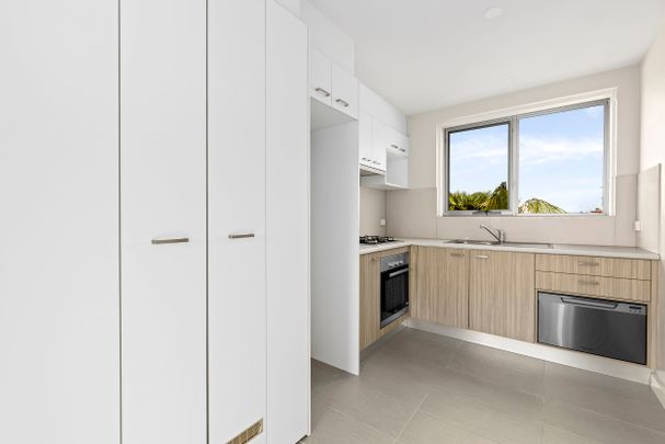 6/218 Lennox Street RICHMOND - Photo 1