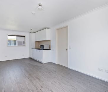 1/8 Thompson Street, Deception Bay, Qld 4508 - Photo 2