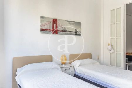 Piso de alquiler en Sant Francesc - Photo 2