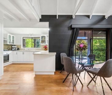 Executive Country Home - Photo 5