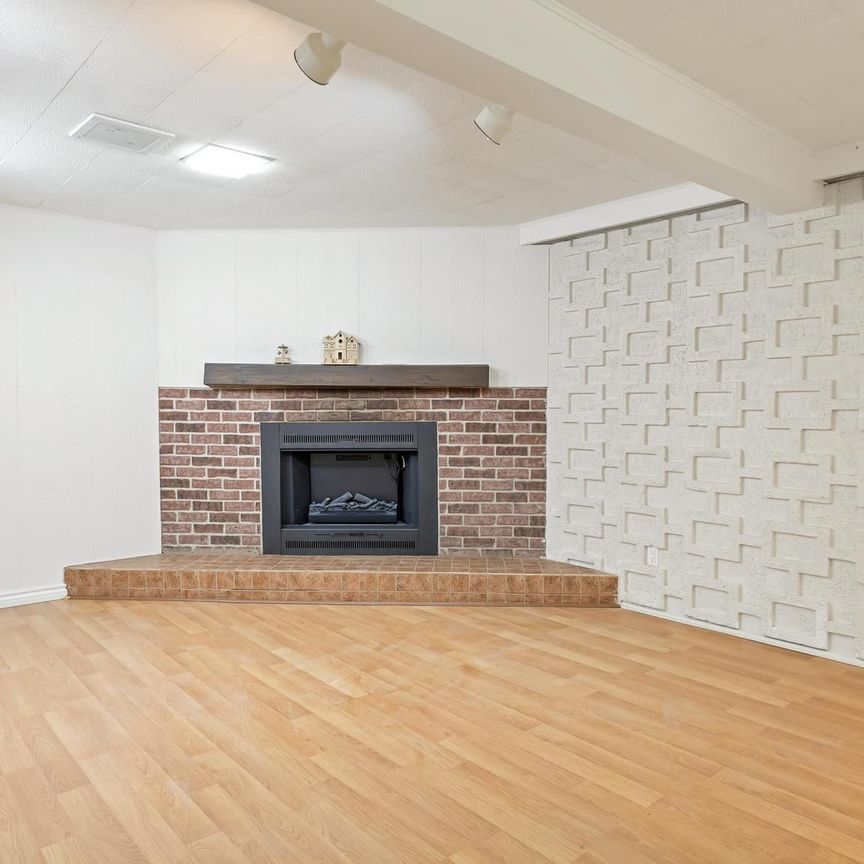 For Lease - 15 Banff Drive Unit# (Basement), Aurora, Ontario - Photo 1