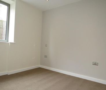 Waterside North, LINCOLN - Photo 3