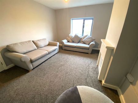 Walkinstown Green, Walkinstown, Dublin 12 - Photo 3