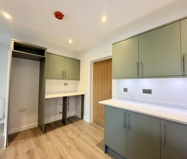 3 bedroom semi-detached house to rent - Photo 6