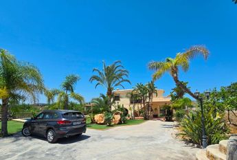 WIDE ESTATE FOR RENT IN TEULADA FOR LONG TERM