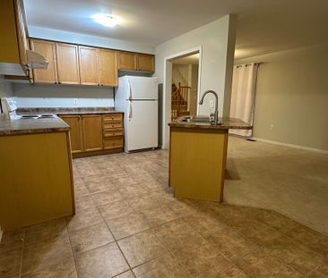 For Lease - 253 Weldon Road, Whitchurch-Stouffville, Ontario - Photo 3